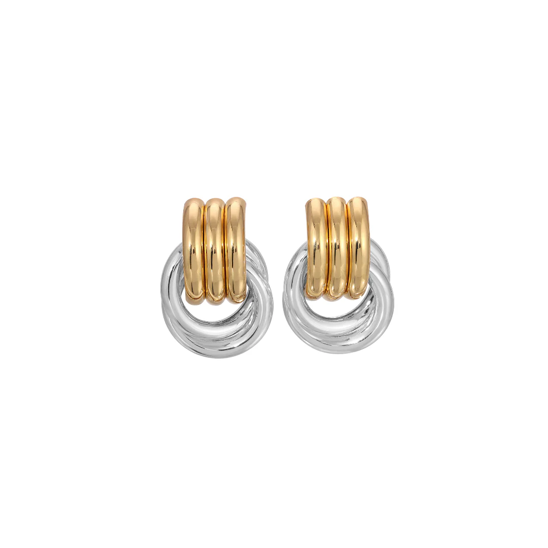 MINI KNOT EARRINGS - Image 3